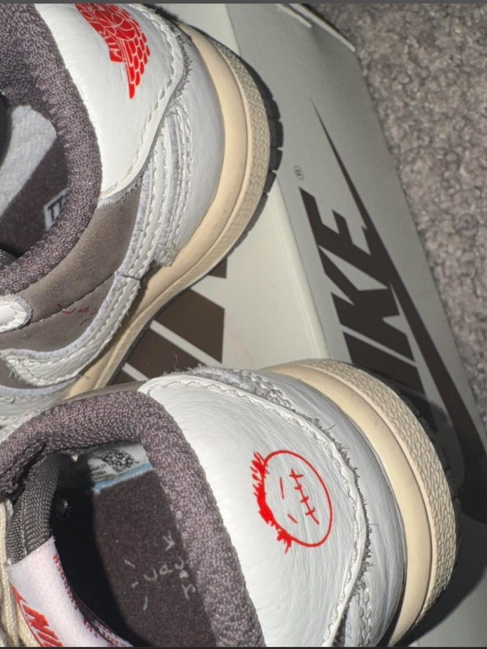 Travis Scott Reverse Mocha (TD) - Picture 4 of 4